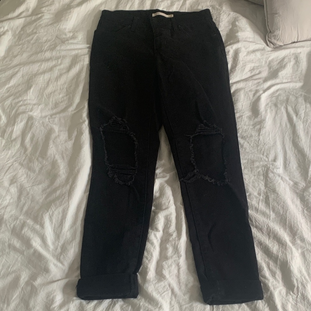 Levi's Women's Black Distressed 721 High Rise Skinny Jeans